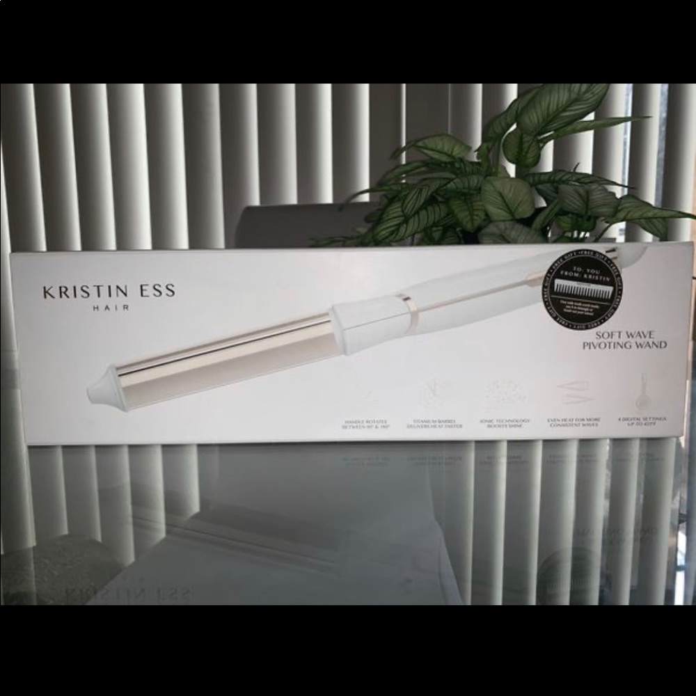 Kristen Ess soft wave pivoting wand 1 1/4 new